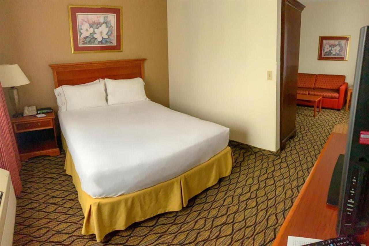 Baymont By Wyndham Chelsea Otel Dış mekan fotoğraf